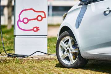 Compuestos de caucho más robustos, agarre óptimo, menor resistencia a la rodadura y menos ruido, focos del diseño del neumático para vehículo eléctrico