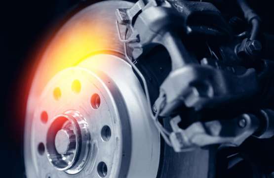 Cómo afecta el calor a la efectividad de la frenada