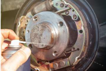 Revisión y mantenimiento de los frenos de tambor, determinantes ante la antigüedad del parque vehicular